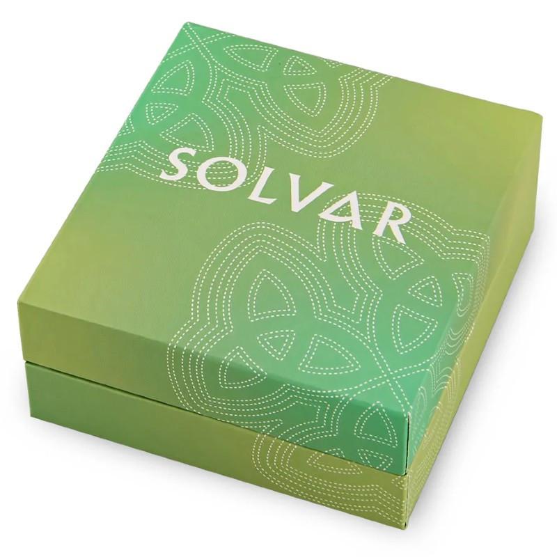 Solvar Green Oval Trinity Knot Pendant